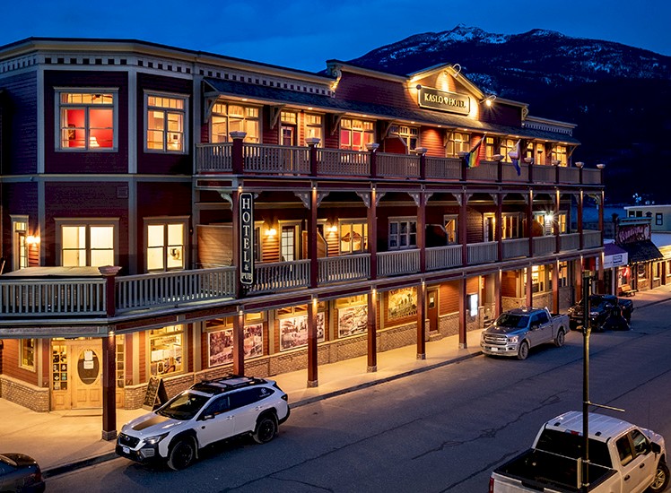 Stellar Heliskkiing guest accommodation at the Kaslo Hotel